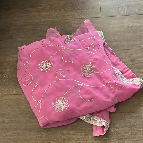 Pink Saree - Picture 2 of 8